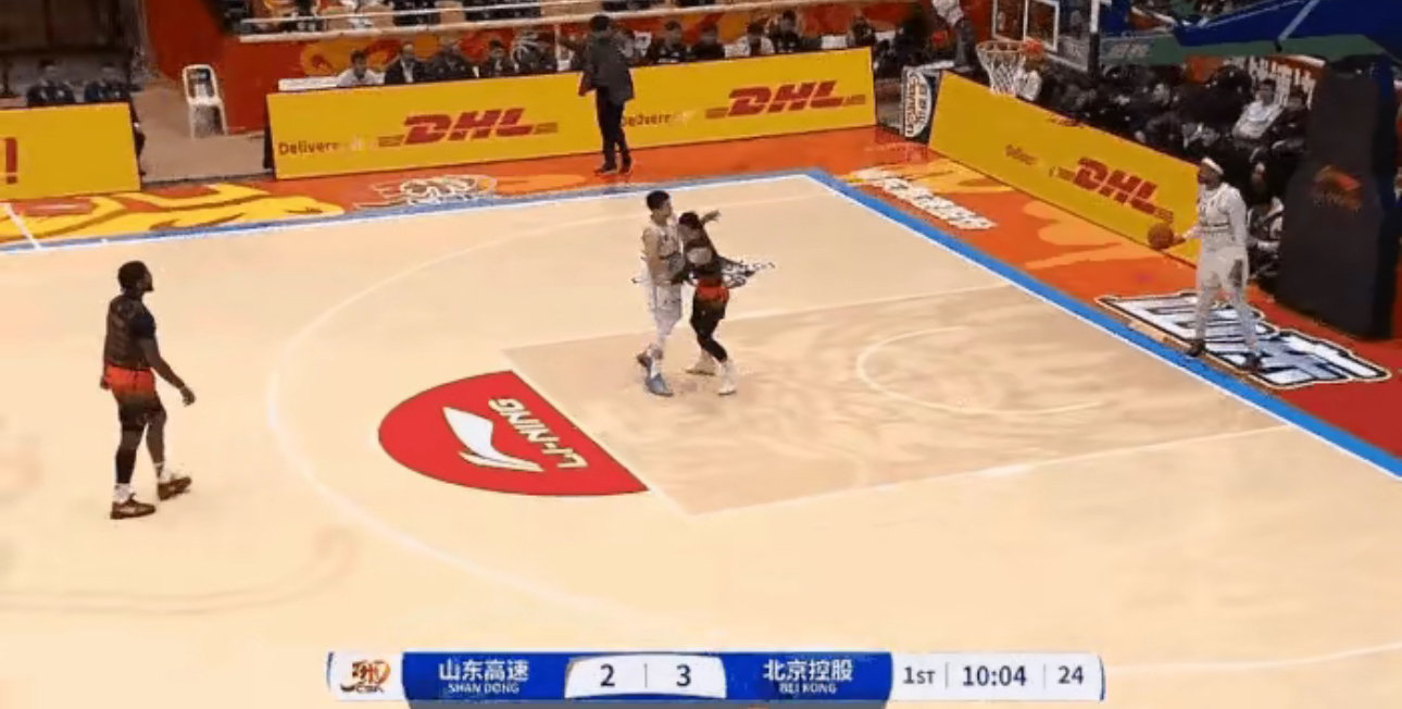 山东高速CBA击败新疆广汇高诗岩关键抢断的简单介绍 山东高速CBA击败新疆广汇高诗岩关键抢断的简单介绍